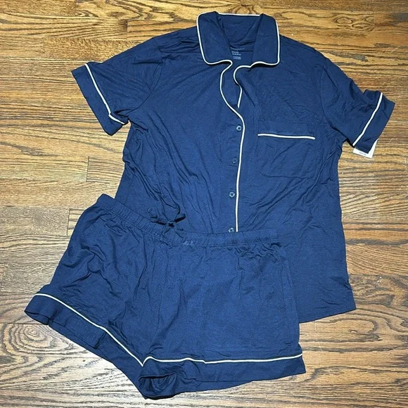 New Pajama Set - Picture 3 of 4